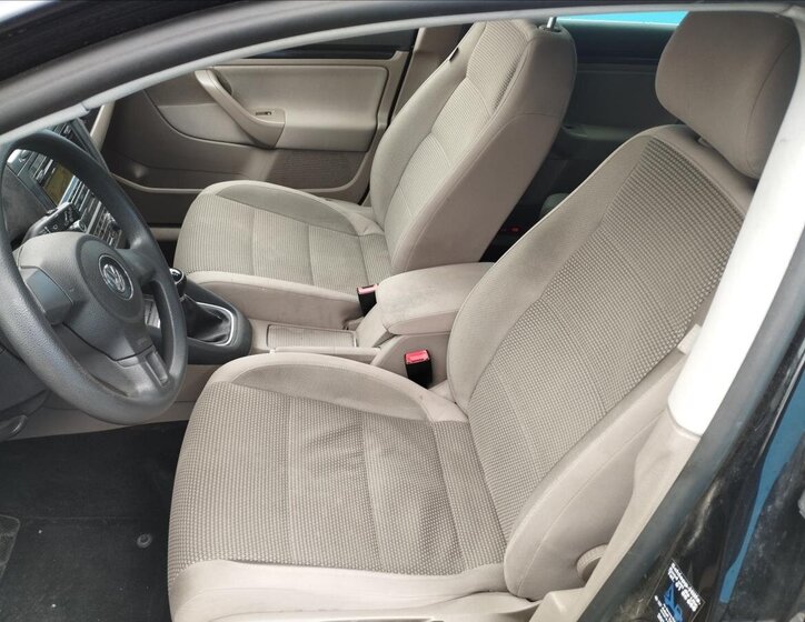 Volkswagen Golf Kombi 1,6 l 77 kw