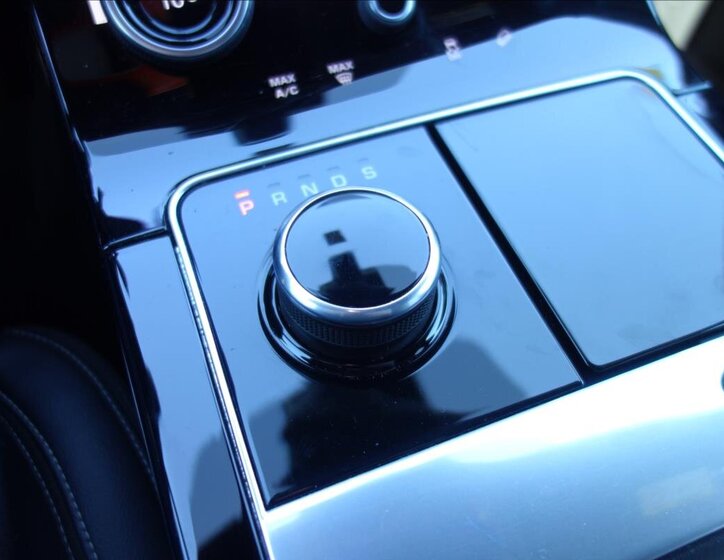 Land Rover Range Rover Velar SUV / Terénní 3,0 l 221 kw
