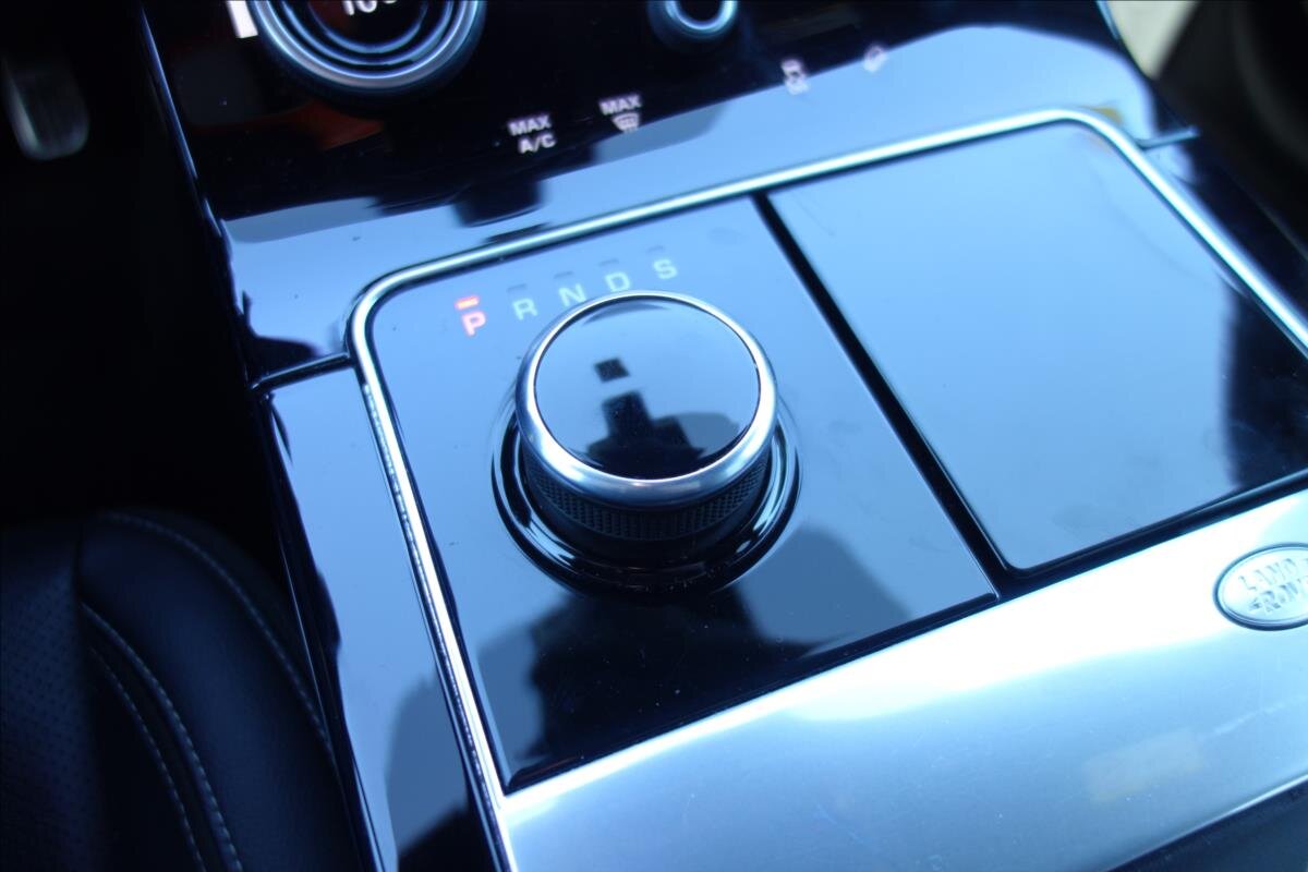 Land Rover Range Rover Velar SUV / Terénní 3,0 l 221 kw