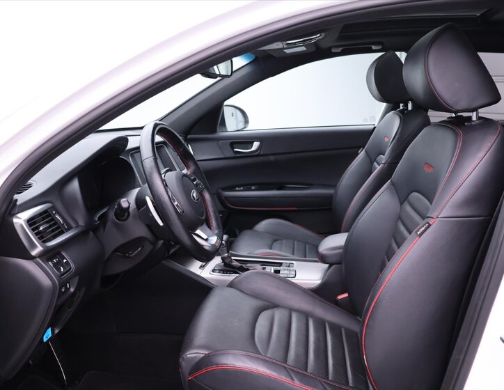 KIA Optima Kombi 2,0 l 175 kw