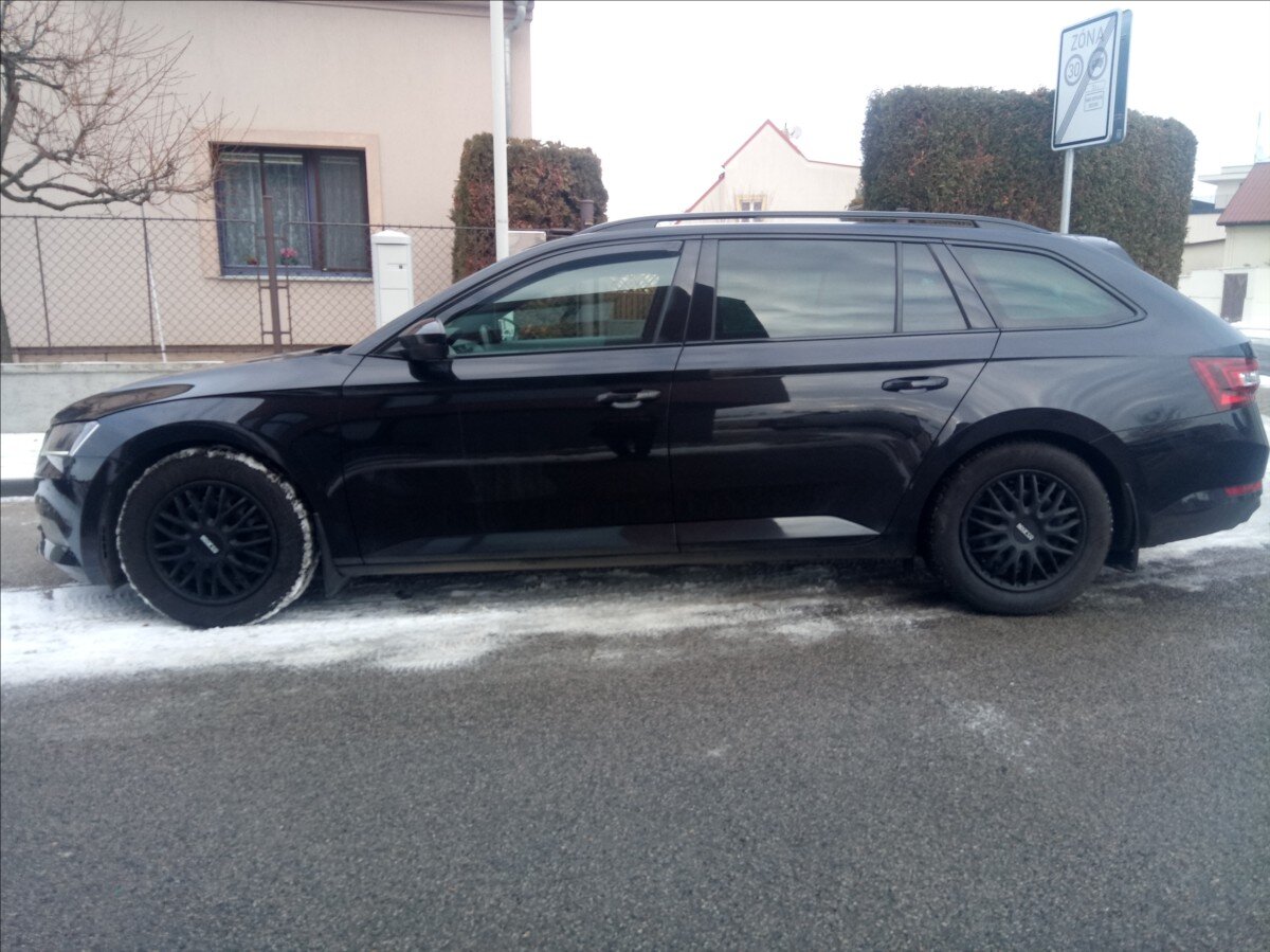 Škoda Superb Kombi 2,0 l 140 kw
