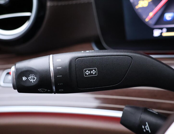 Mercedes-Benz Třídy E Sedan / Limuzína 2,0 l 135 kw