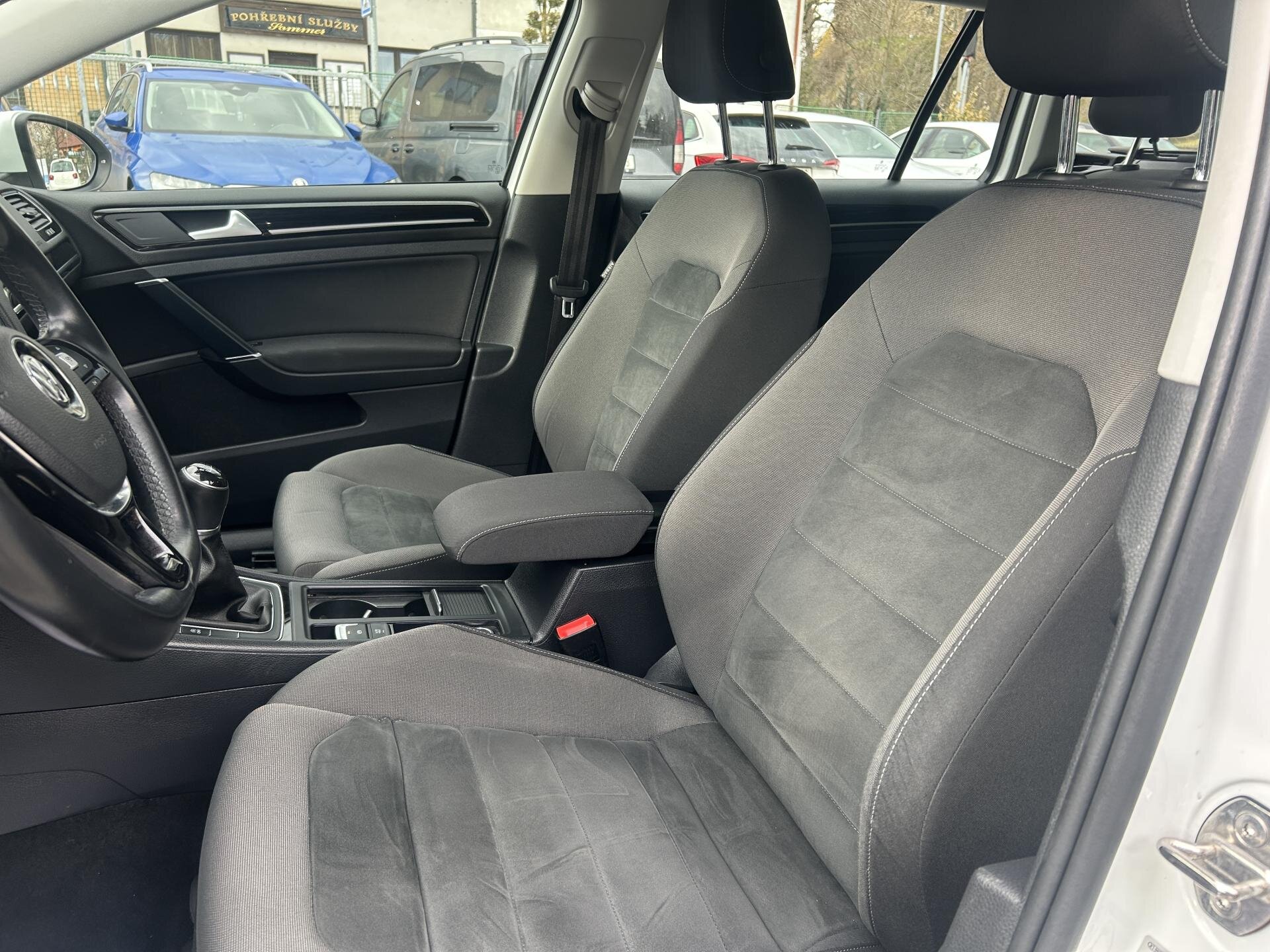 Volkswagen Golf Kombi 2,0 l 110 kw