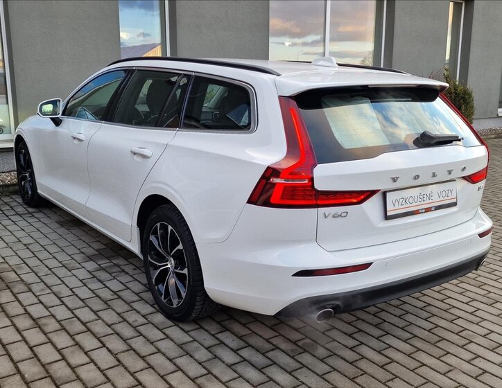 Volvo V60 Kombi 2,0 l 145 kw