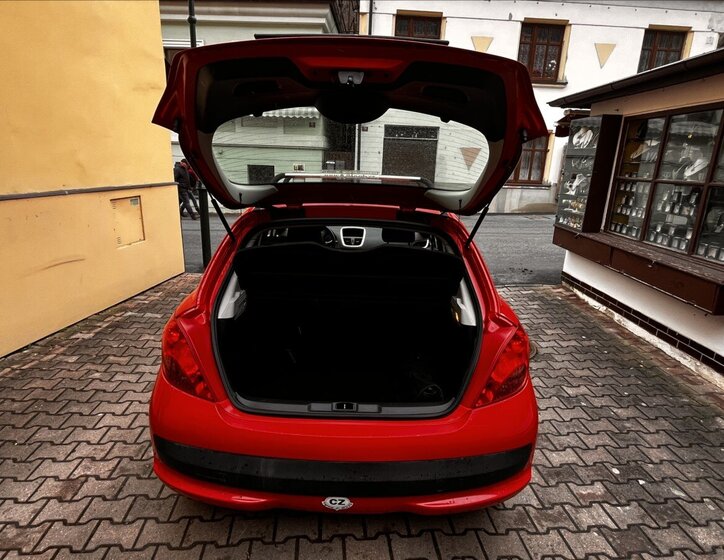 Peugeot 207 Hatchback 1,4 l 70 kw