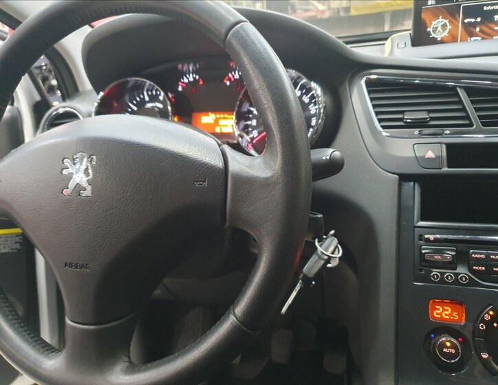Peugeot 5008 MPV 1,6 l 88 kw