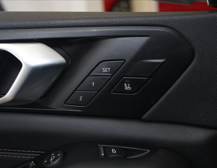 BMW X5 SUV / Terénní 3,0 l 245 kw
