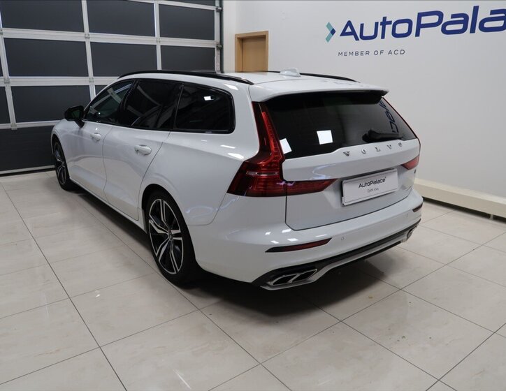 Volvo V60 Kombi 2,0 l 140 kw