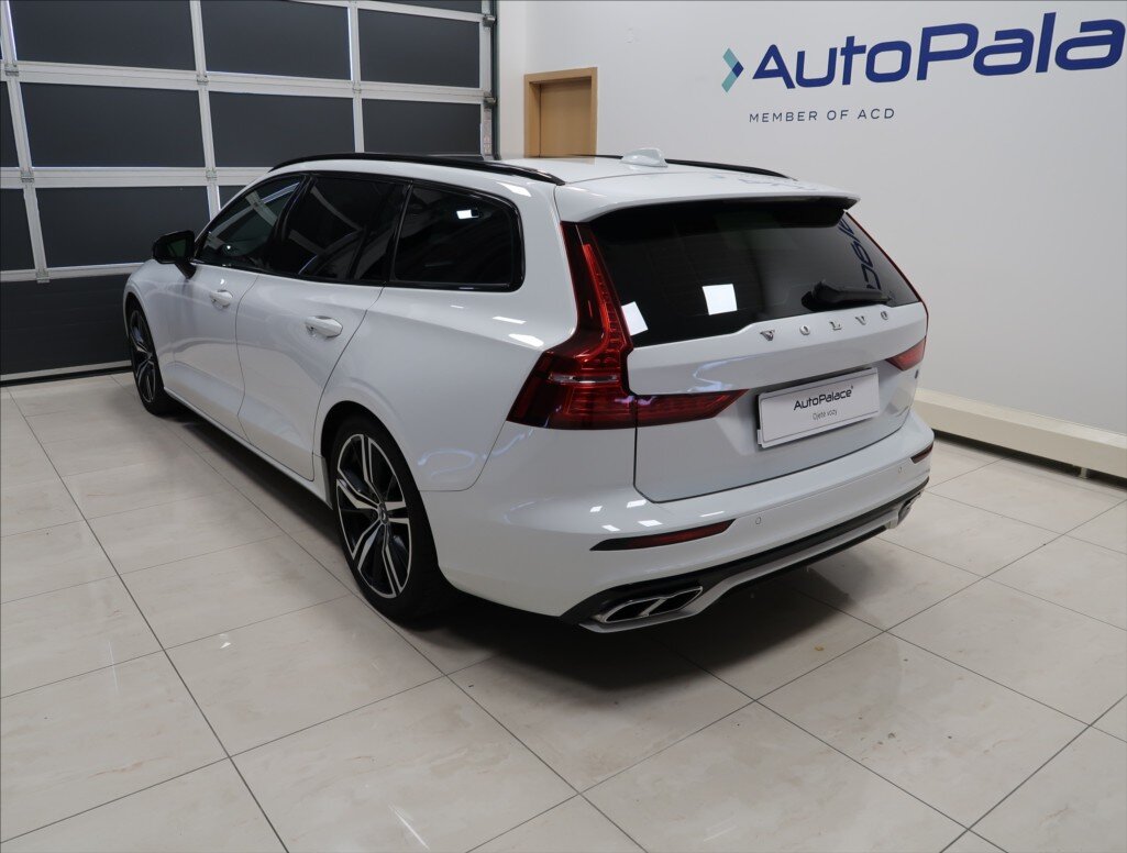 Volvo V60 Kombi 2,0 l 140 kw