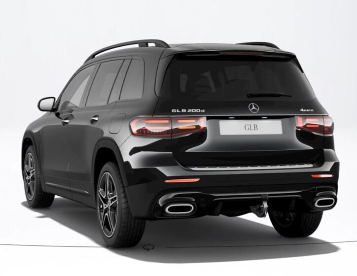 Mercedes-Benz GLB 4