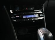 Peugeot 208 Hatchback 1,2 l 61 kw