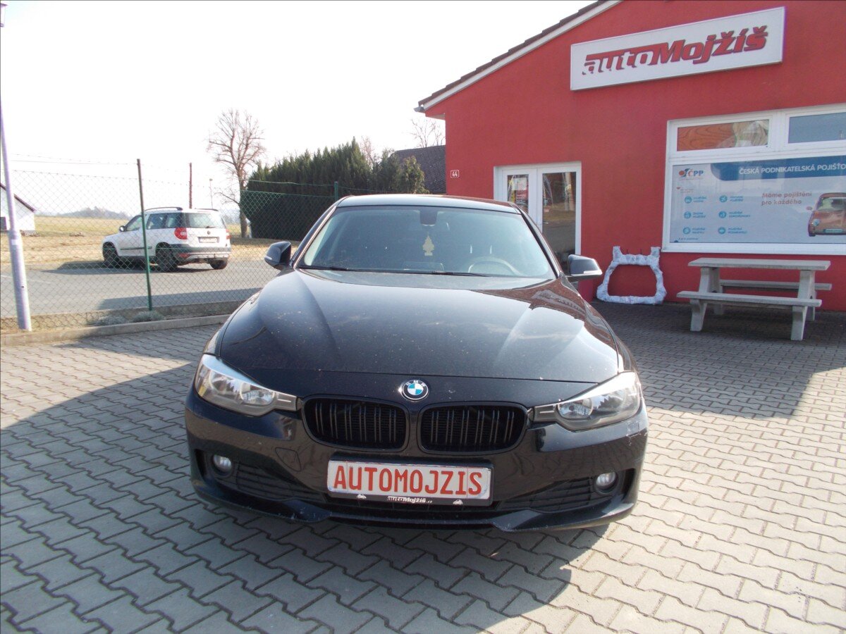 BMW Řada 3 Sedan / Limuzína 2,0 l 135 kw