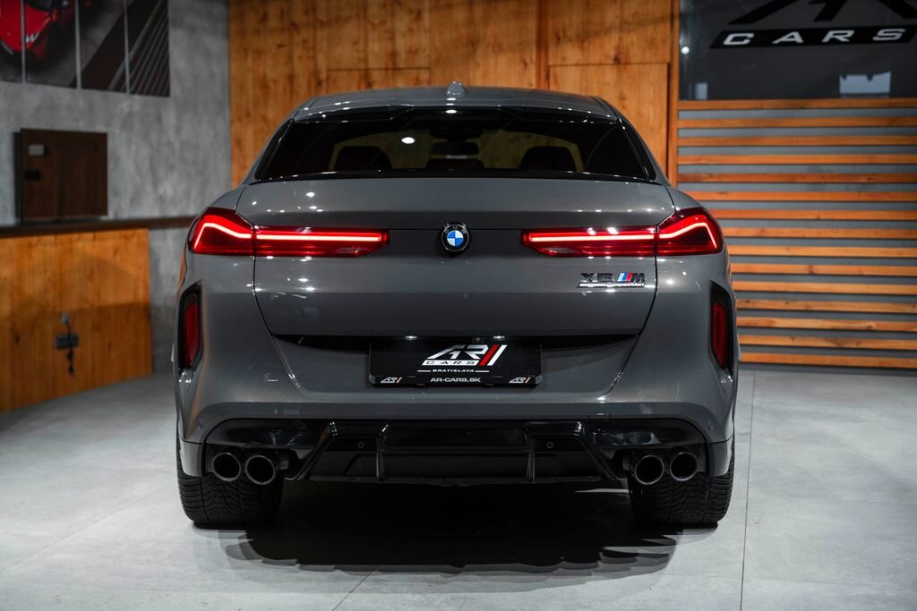 BMW X6 SUV 4,4 l 460 kw