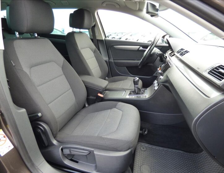 Volkswagen Passat Kombi 2,0 l 130 kw