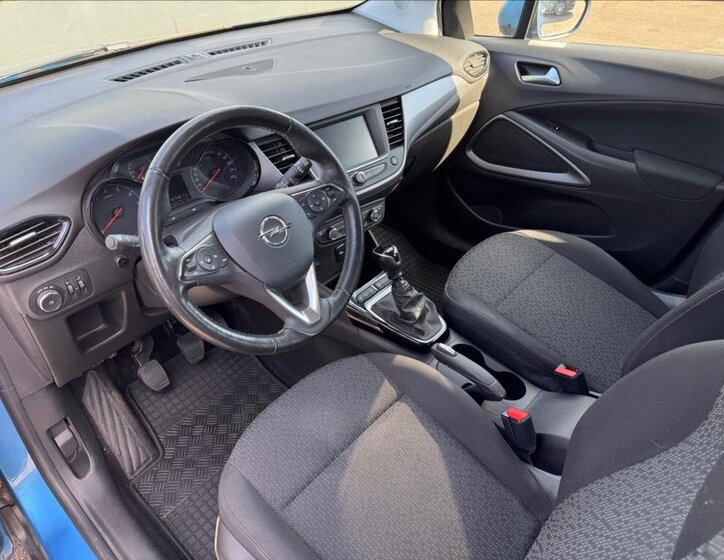 Opel Crossland SUV / Terénní 1,2 l 81 kw