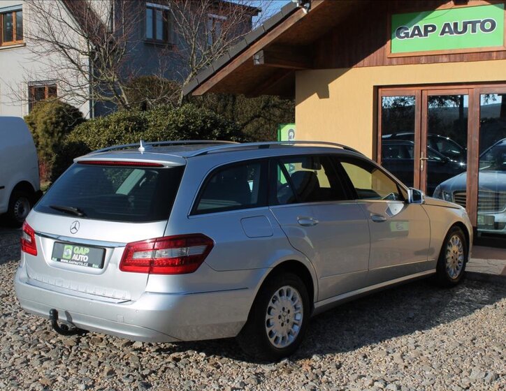 Mercedes-Benz Třídy E Kombi 2,1 l 125 kw