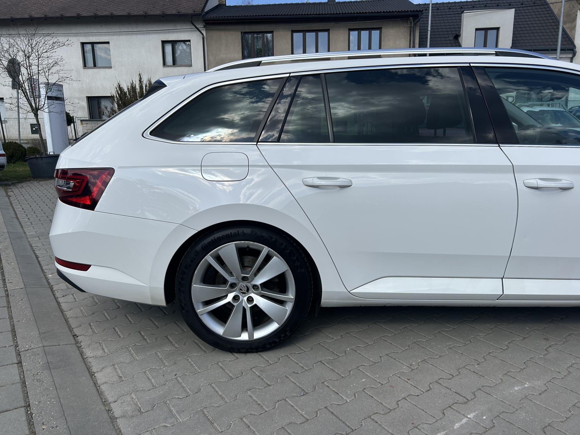 Škoda Superb Kombi 2,0 l 110 kw