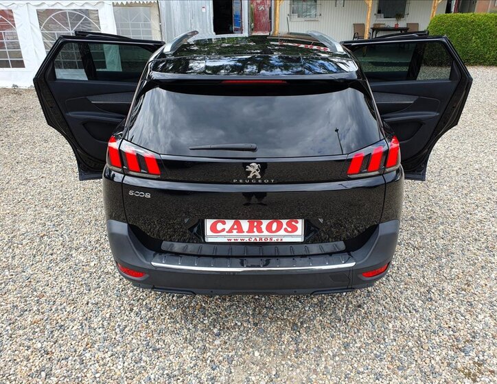 Peugeot 5008 SUV / Terénní 1,5 l 96 kw