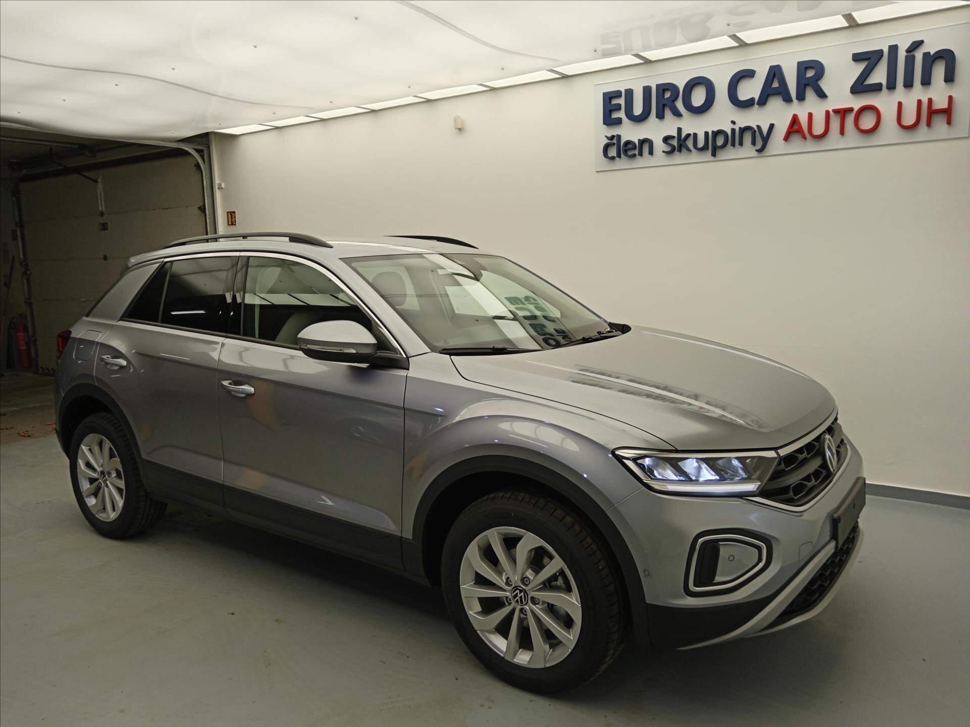 Volkswagen T-Roc SUV / Terénní 1,5 l 110 kw