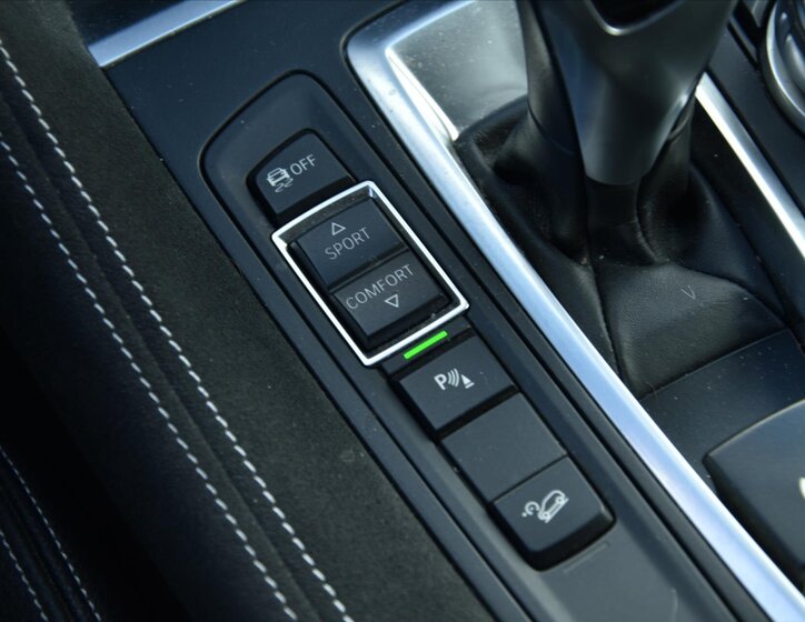 BMW X6 SUV / Terénní 3,0 l 190 kw