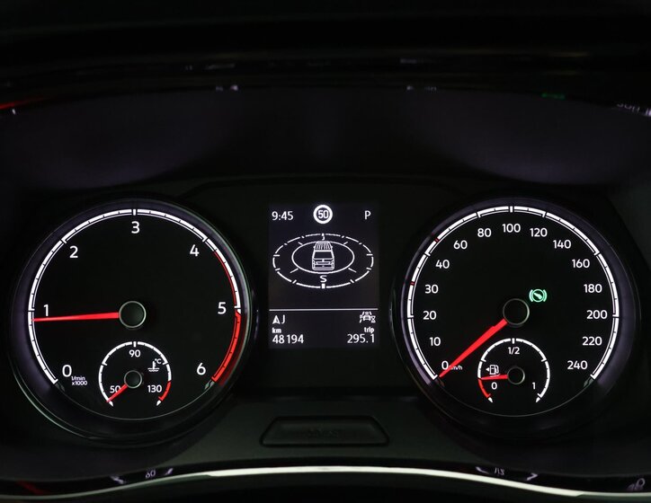 Volkswagen Multivan 18