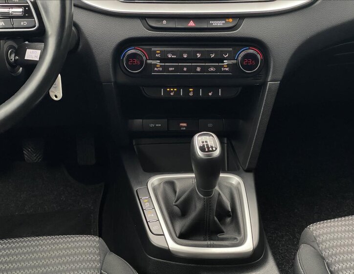 KIA Ceed Hatchback 998,0 74 kw