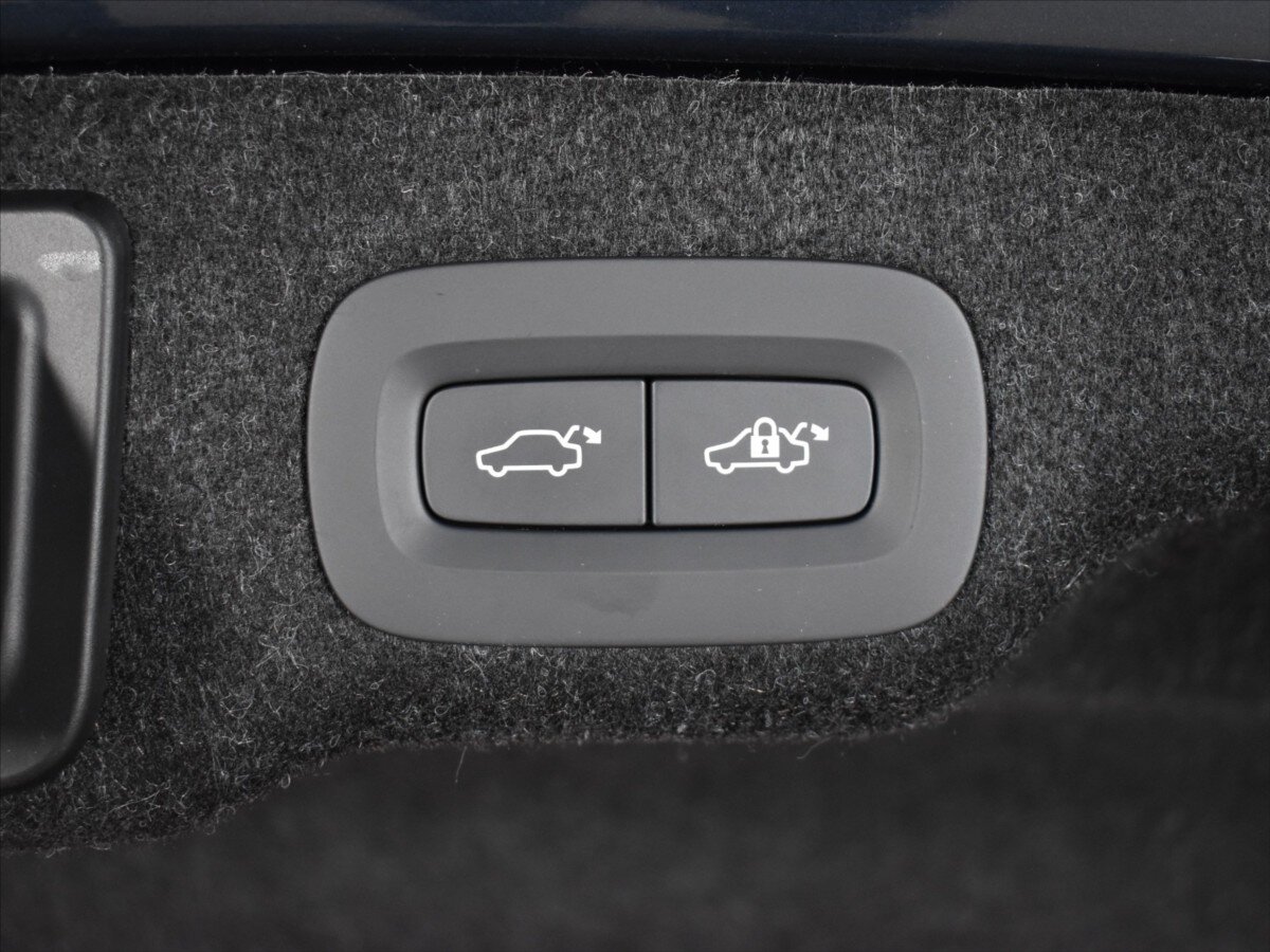 Volvo S90 Sedan 2,0 l 335 kw