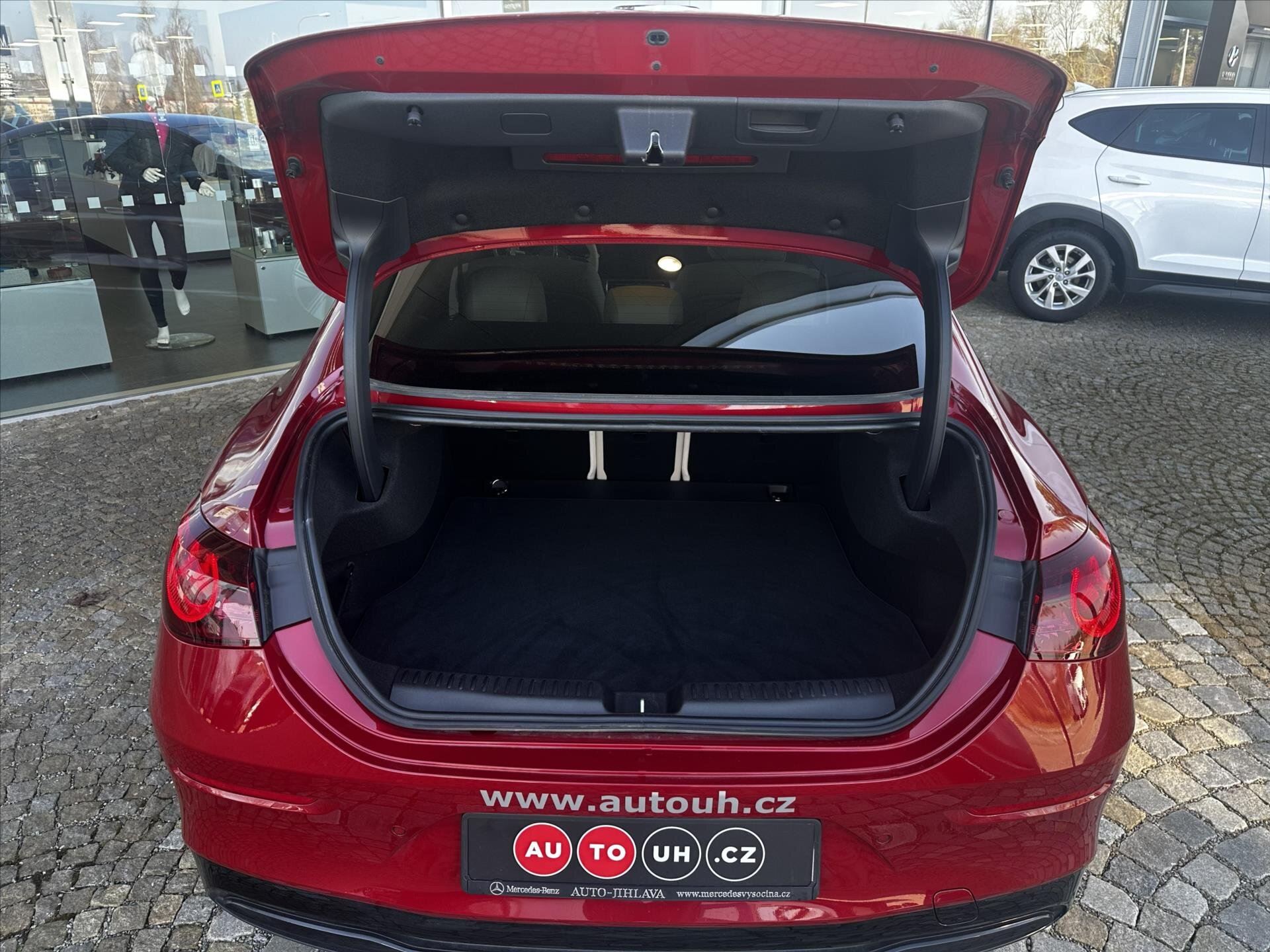 Mercedes-Benz CLA Sedan / Limuzína 0,0 200 kw