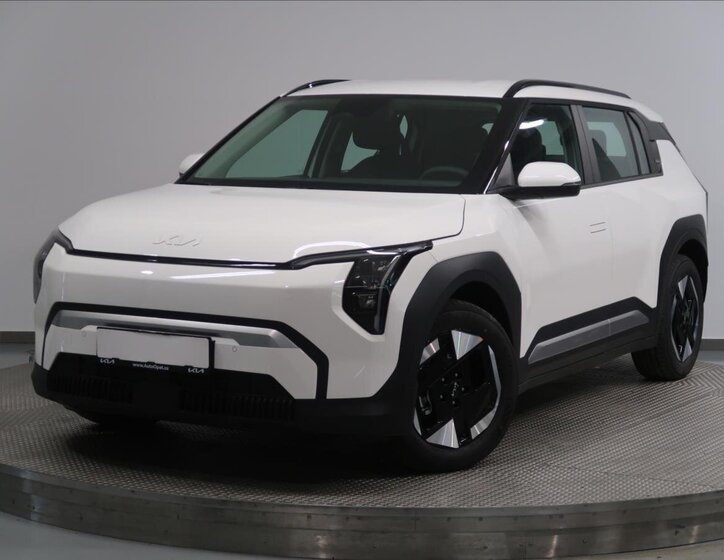 KIA EV3 SUV / Terénní 0,0 150 kw