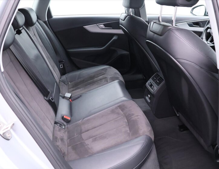 Audi A4 Kombi 2,0 l 140 kw