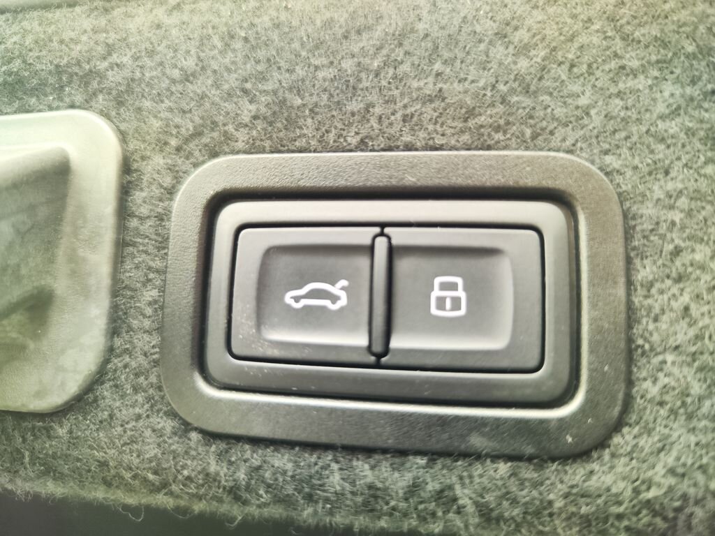 Audi A6 Sedan / Limuzína 3,0 l 200 kw