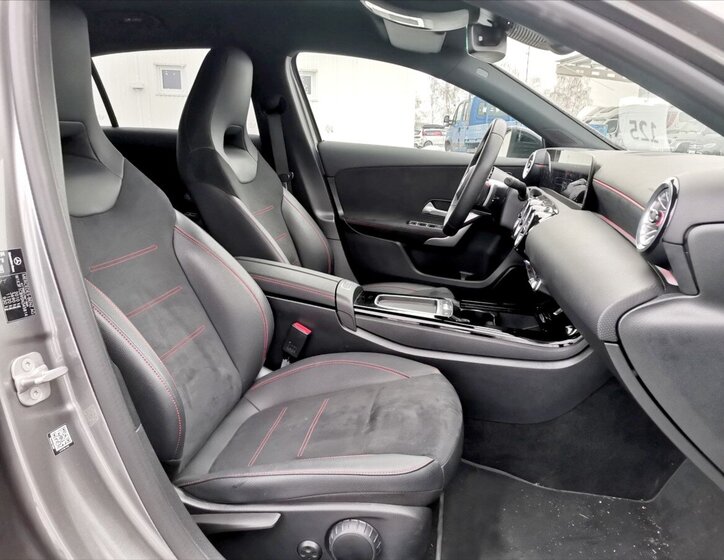 Mercedes-Benz Třídy A Hatchback 2,0 l 110 kw