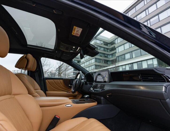 Lexus LS 500h Sedan / Limuzína 3,5 l 264 kw