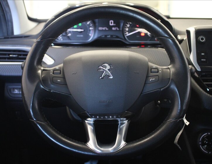 Peugeot 2008 SUV / Terénní 1,2 l 81 kw