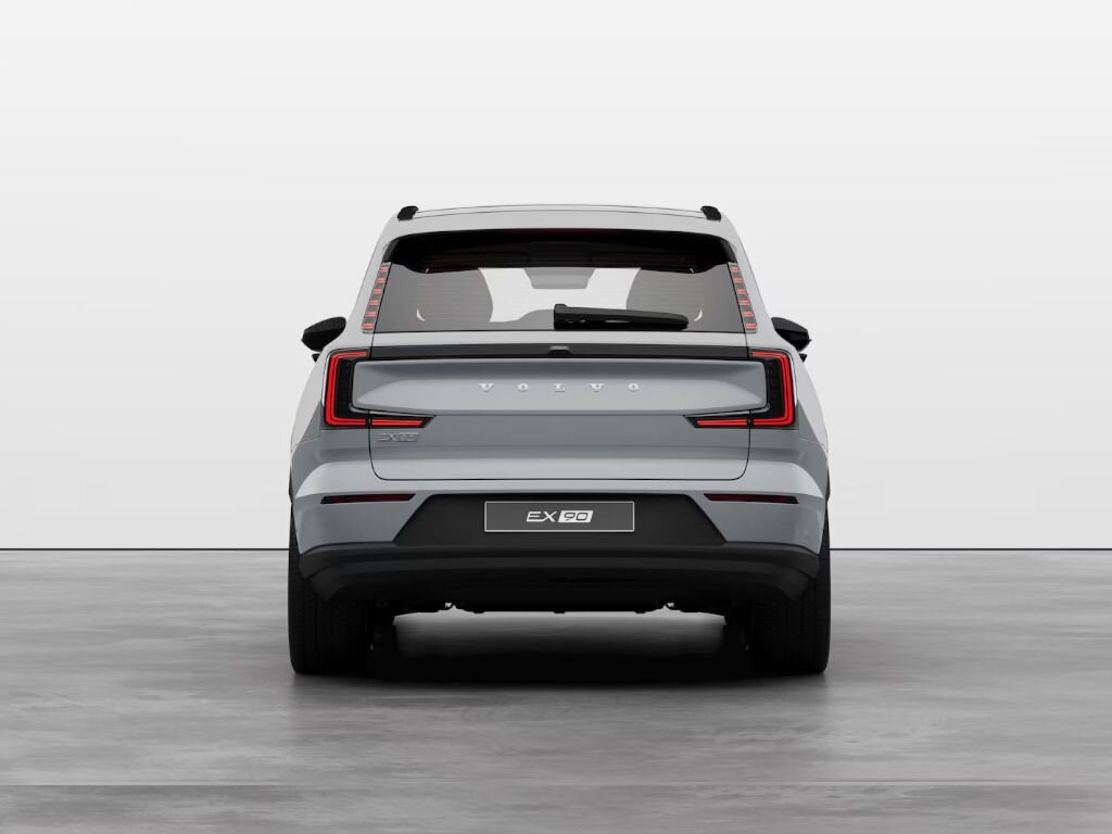 Volvo EX90 SUV / Terénní 104,0 205 kw