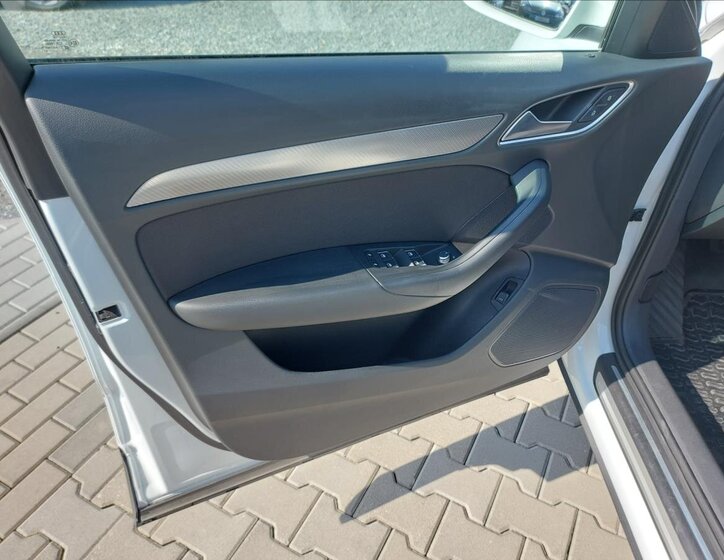 Audi Q3 SUV / Terénní 2,0 l 110 kw