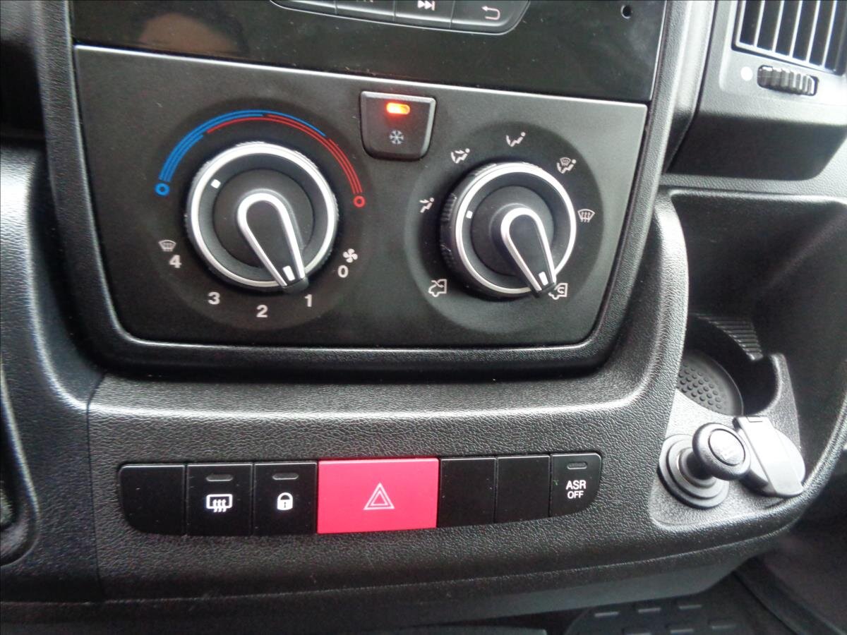 Peugeot Boxer Ostatní 2,2 l 121 kw