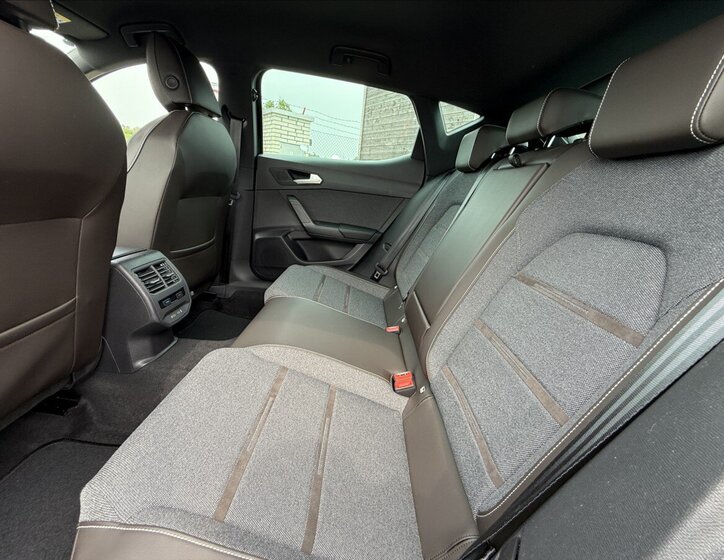 Seat Leon Hatchback 1,5 l 96 kw