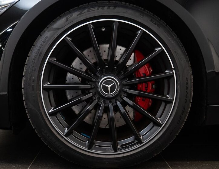 Mercedes-Benz AMG GT SUV / Terénní 4,0 l 430 kw