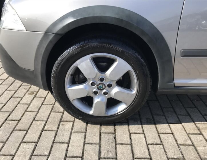 Škoda Octavia Kombi 2,0 l 103 kw