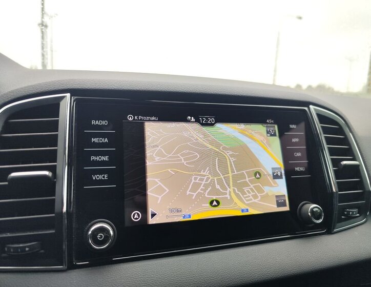 Škoda Karoq SUV 1,5 l 110 kw