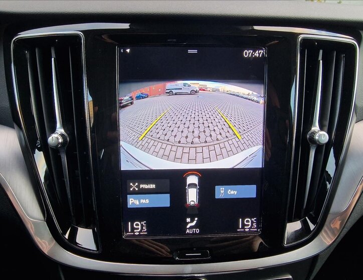 Volvo V60 Kombi 2,0 l 145 kw