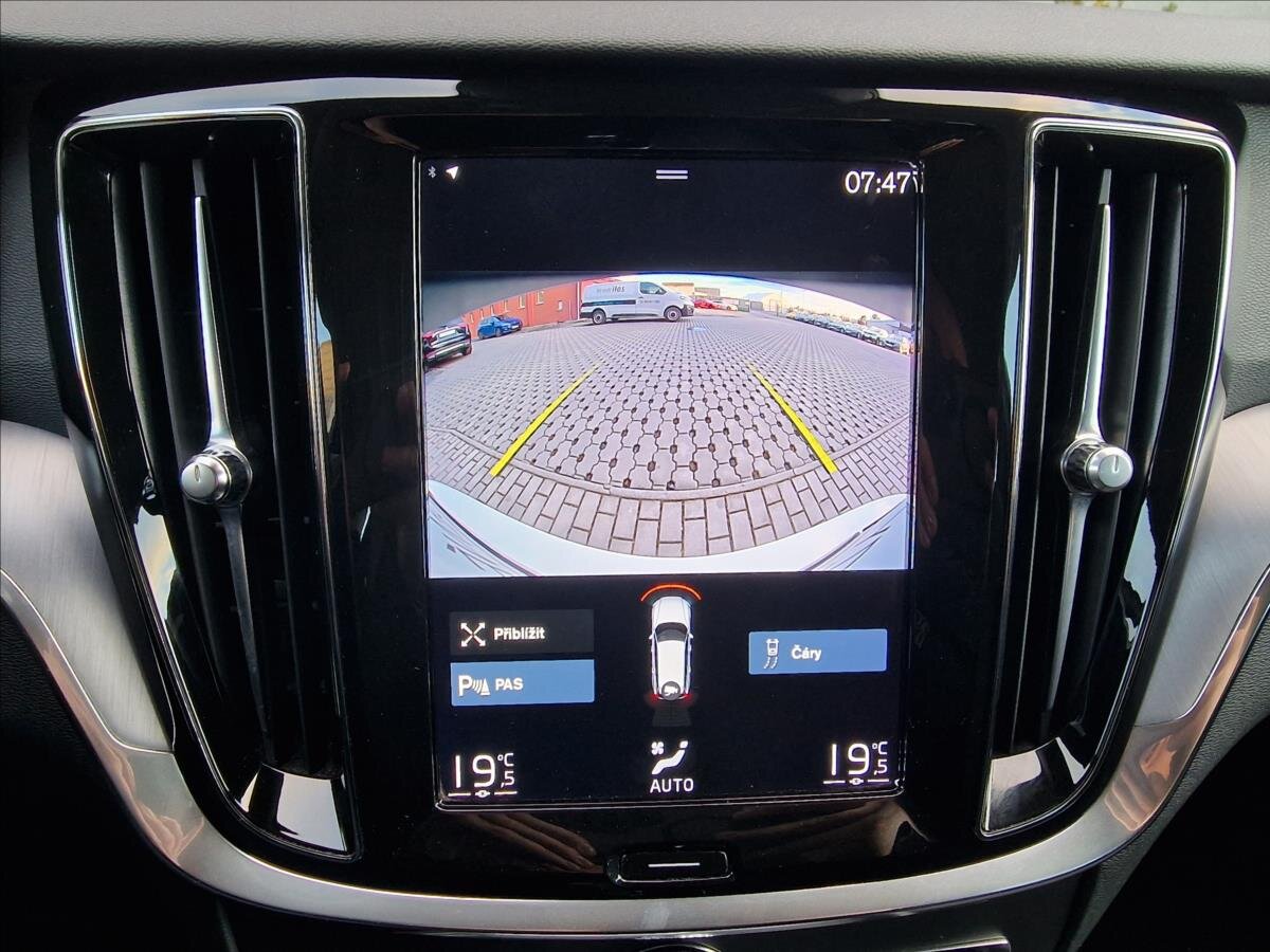 Volvo V60 Kombi 2,0 l 145 kw