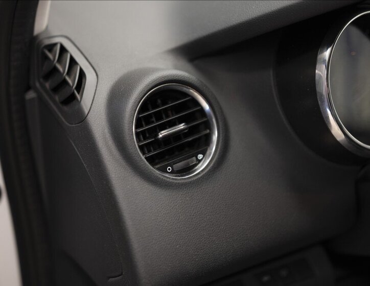 Peugeot 5008 MPV 1,6 l 88 kw