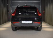 Volvo XC40 SUV / Terénní 2,0 l 145 kw