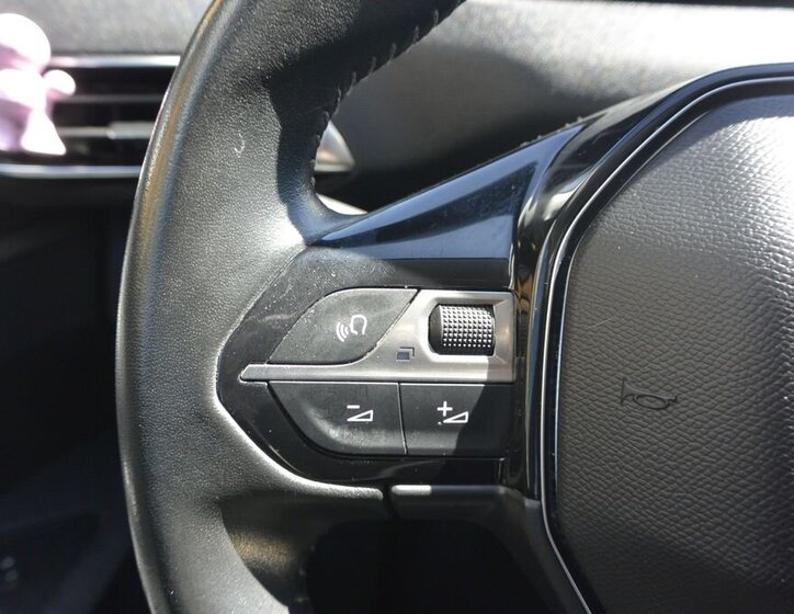 Peugeot 3008 SUV / Terénní 1,2 l 96 kw