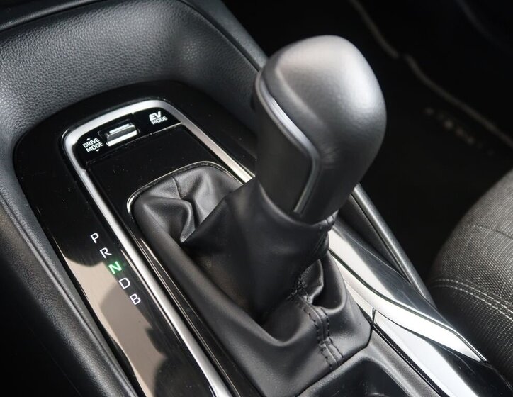 Toyota Corolla Sedan / Limuzína 1,8 l 72 kw