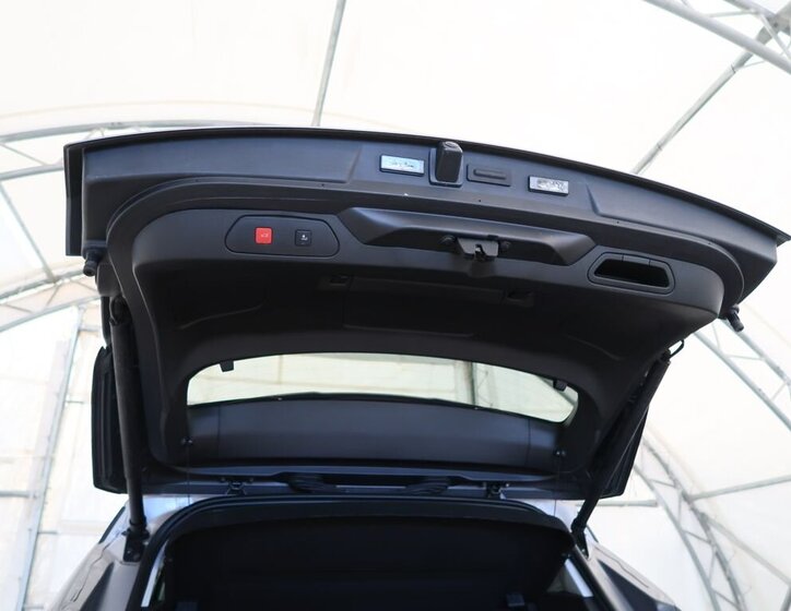 Opel Grandland SUV 1,2 l 96 kw