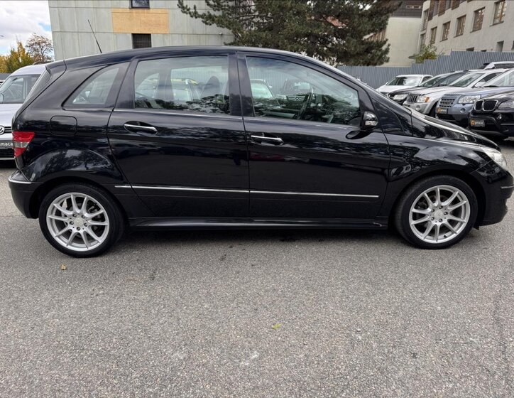 Mercedes-Benz Třídy B 12