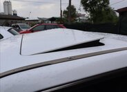 Mercedes-Benz 200 12